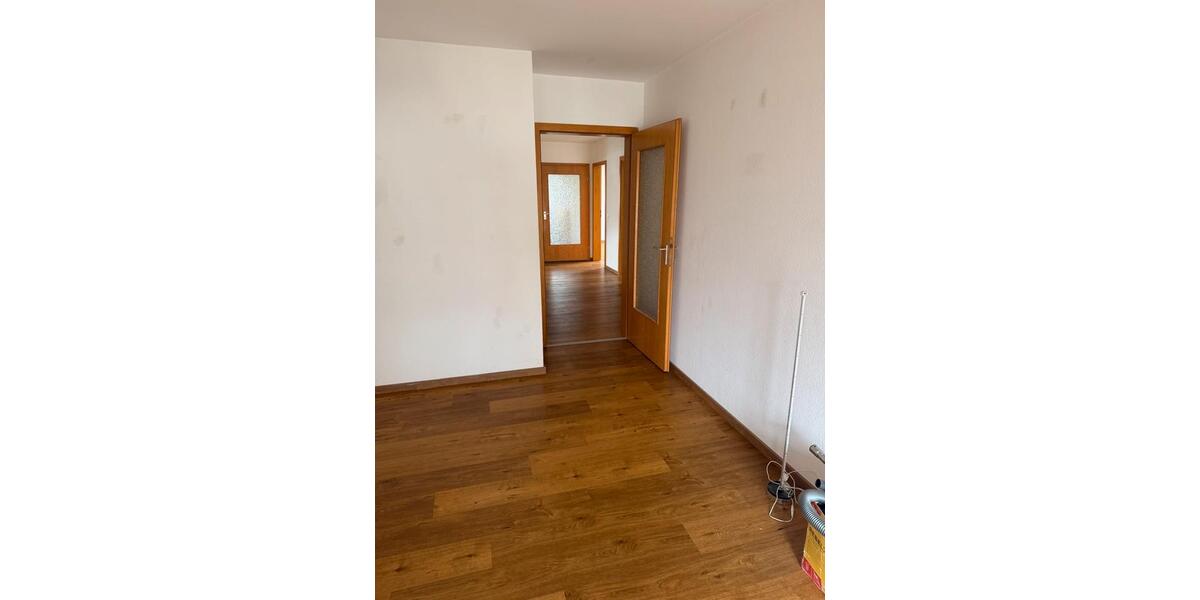 Etagenwohnung Kirchheim unter Teck - 4 Zimmer, 110 m&sup2;, 1.400&euro; | Angebot:25390611