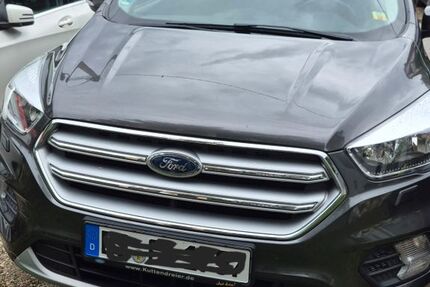 Ford Kuga 97.900 km 11.100 &euro; Nürtingen 72622