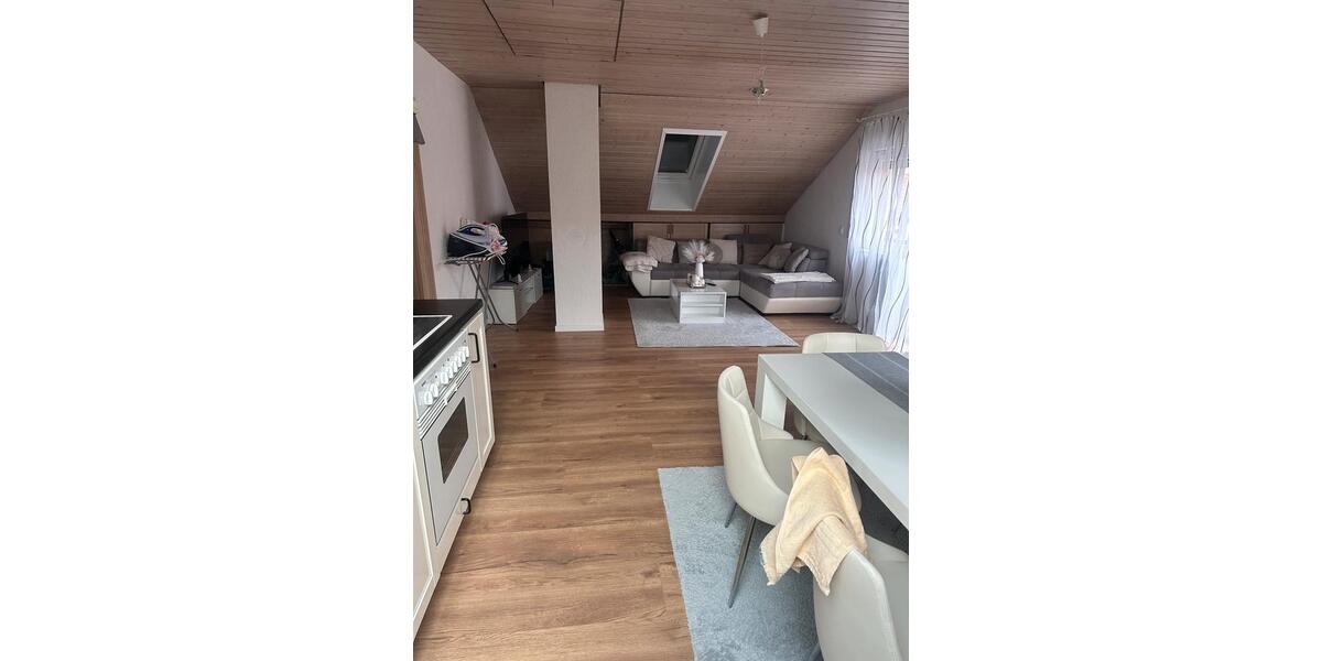 Etagenwohnung Ludwigsburg Hoheneck - 1.000&euro; | Angebot:25163217