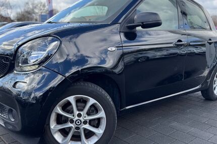 Smart ForFour 122.934 km 7.900 &euro; Tübingen 72072