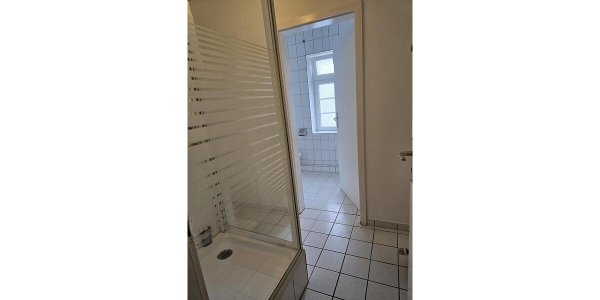 Erdgeschoßwohnung Stuttgart Bad Cannstatt - 7 Zimmer, 160 m&sup2;, 550.000&euro; | Angebot:27256457