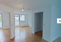 **Stilvoll geschnittene 2-Zimmer-Wohnung mit EBK und großem Balkon**