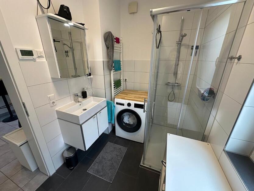 Kernsanierte, ruhige & helle, 3-Zimmer Wohnung