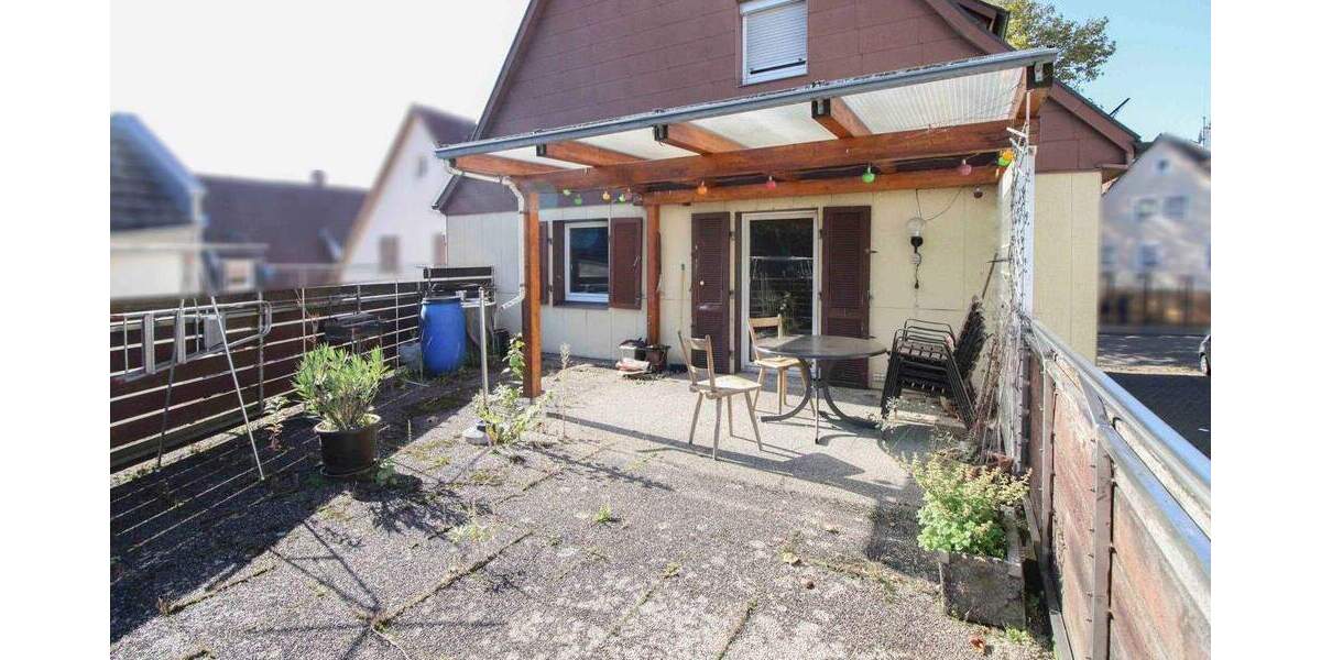 Mehrfamilienhaus, Wohnhaus Stuttgart Heumaden - 9 Zimmer, 154 m&sup2;, 398.000&euro; | Angebot:25220473