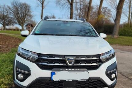 Dacia Sandero 39.000 km 12.700 &euro; Asperg 71679