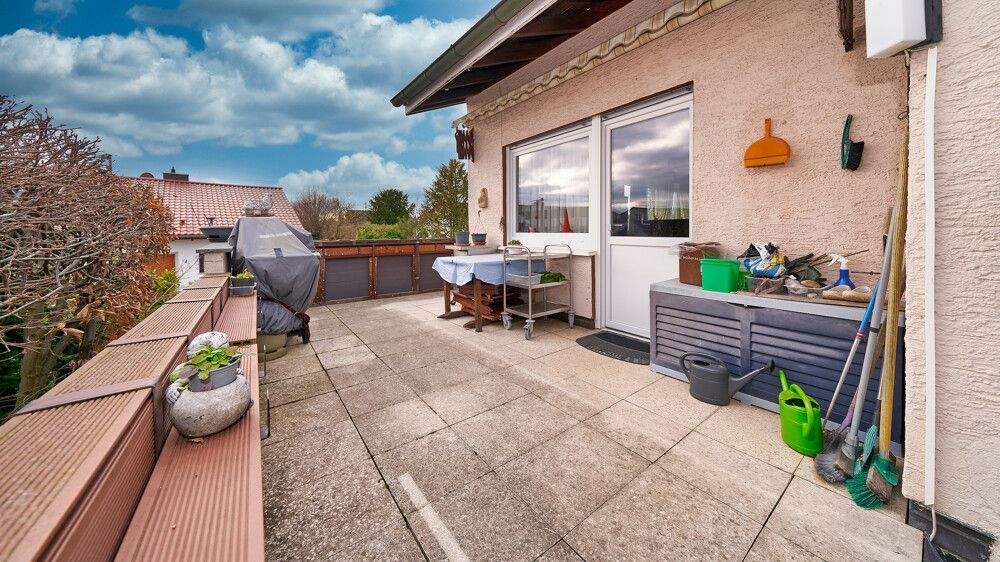 Ansprechendes Einfamilienhaus mit Garten und eigener Garage, in bester Lage von Neckarweihingen! 5 zimmer