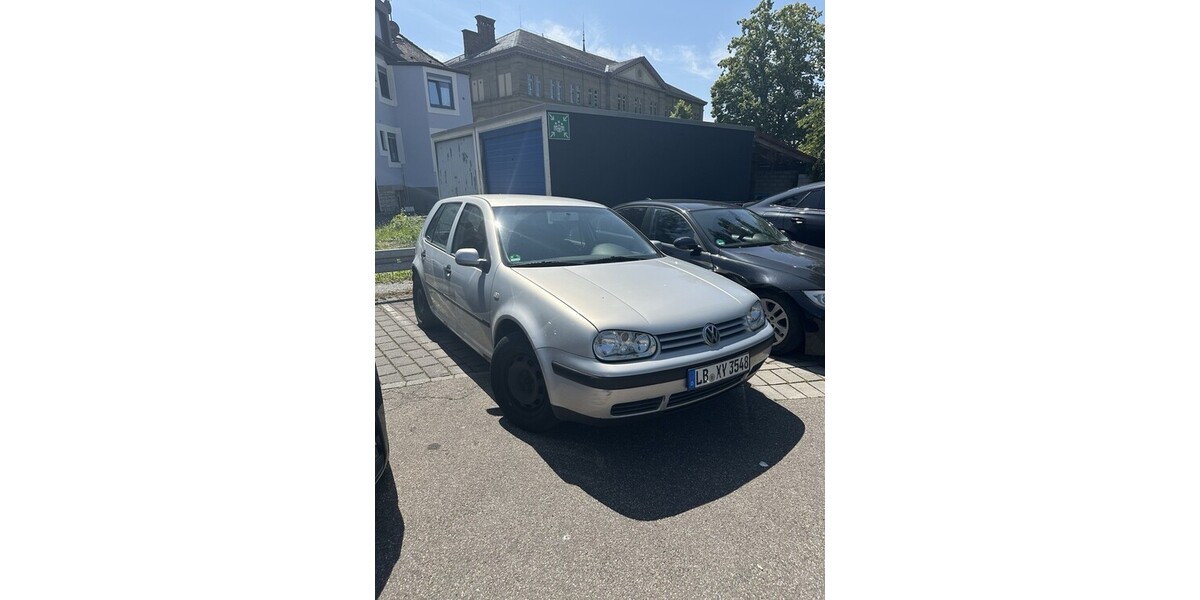 VW Golf 280.000 km 1.500 € Möglingen 71696
