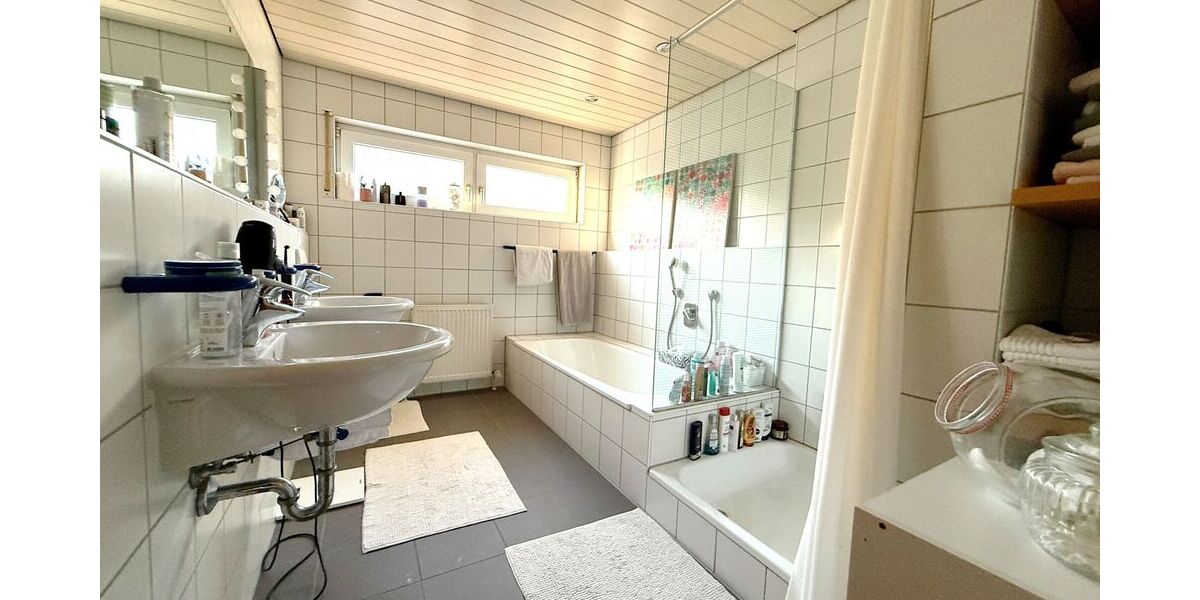 Großzügiges Reiheneckhaus in traumhafter und idyllischer Naturumgebung - Einfamilienhaus Remseck Hochberg Hochberg | Angebot:27296102