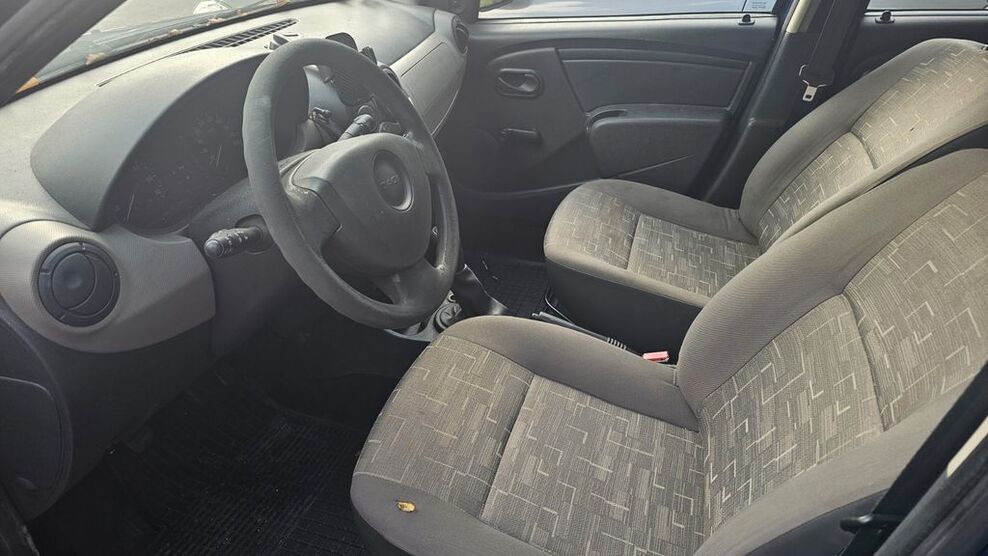 Dacia Sandero 165.000 km 800 € Stuttgart 70565