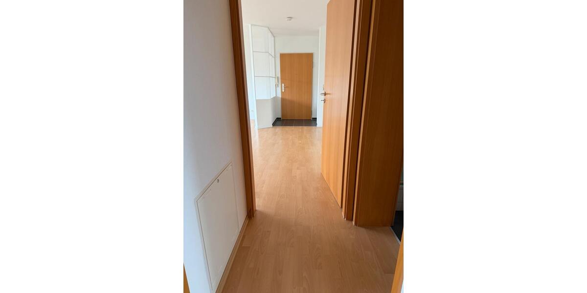 Etagenwohnung Kornwestheim - 3.5 Zimmer, 83 m&sup2;, 1.500&euro; | Angebot:26406575