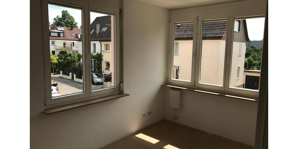 Etagenwohnung Esslingen am Neckar Oberesslingen - 4 Zimmer, 91 m&sup2;, 1.073&euro; | Angebot:26193569