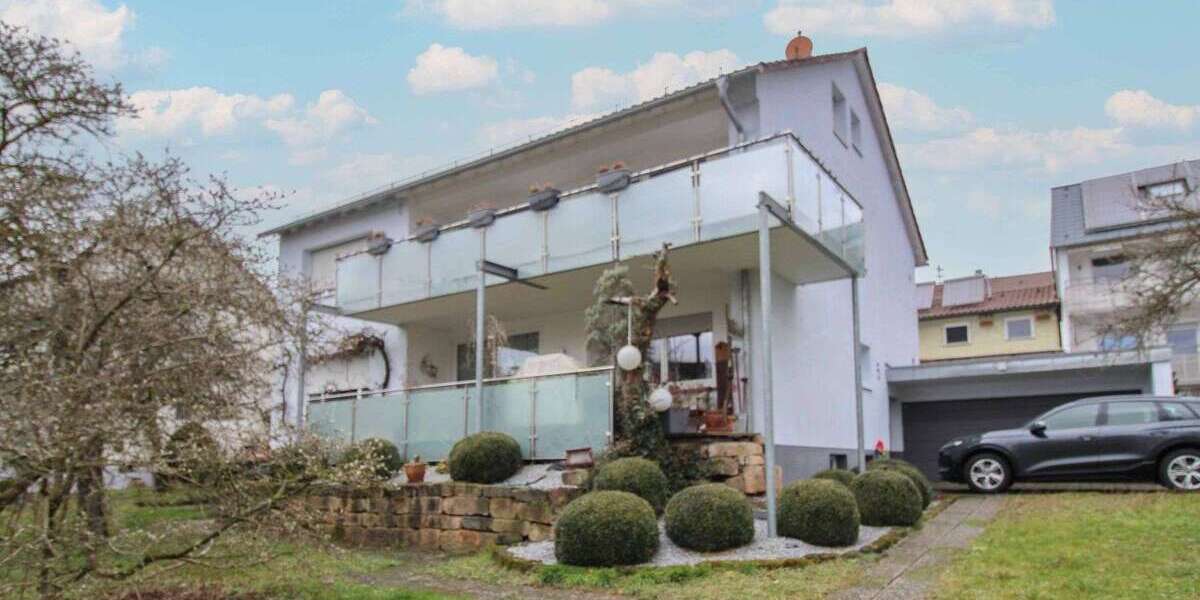Haus zum Kaufen in Leinfelden-Echterdingen 940.000 € 322.11 m² 10 zimmer