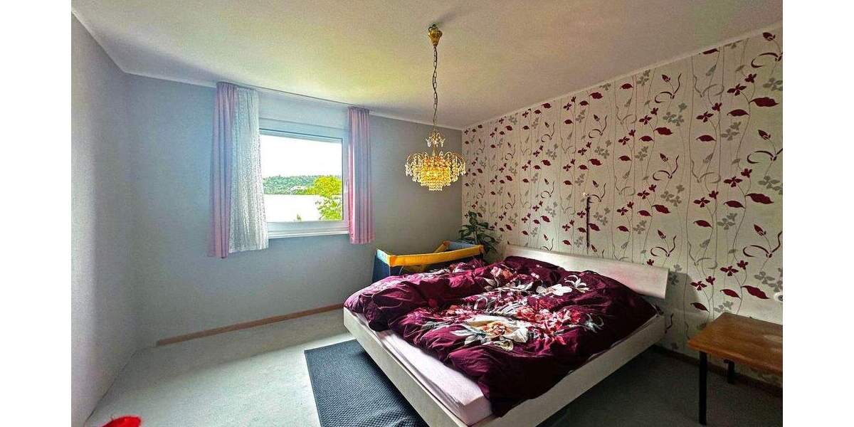 Mehrfamilienhaus, Wohnhaus Stuttgart Obertürkheim - 8 Zimmer, 130 m&sup2;, 460.000&euro; | Angebot:24140632