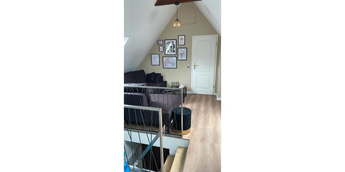 Dachgeschoßwohnung Esslingen am Neckar Oberesslingen - 2 Zimmer, 40 m&sup2;, 850&euro; | Angebot:25088748