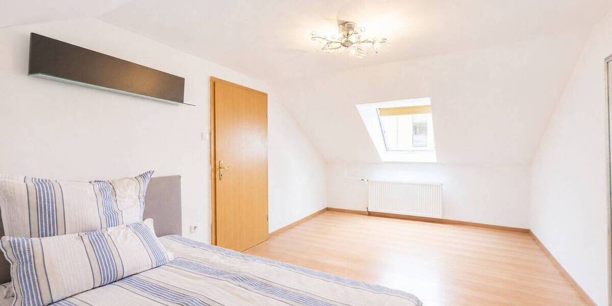 Reihenmittelhaus Stuttgart Rot - 6 Zimmer, 121 m&sup2;, 660.000&euro; | Angebot:26797804