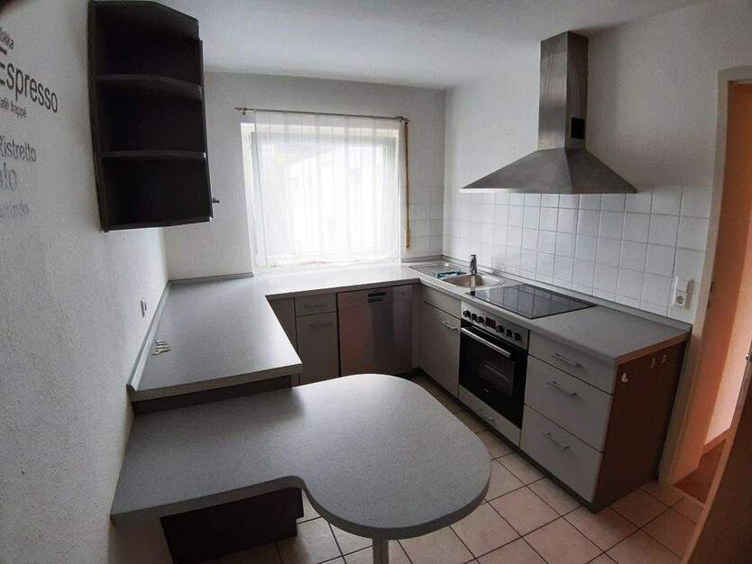 Großzügige 3 Zimmer-Wohnung in energetisch saniertem 3-Familien-Haus! 3 zimmer