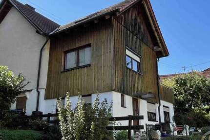 Haus zum Kaufen in Waiblingen Neustadt 438.000 € 215 m² 9 zimmer