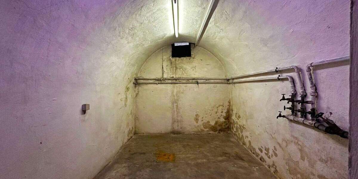 Mehrfamilienhaus, Wohnhaus Stuttgart Obertürkheim - 8 Zimmer, 130 m&sup2;, 460.000&euro; | Angebot:24140632