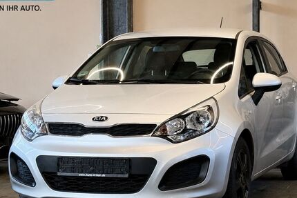Kia Rio 81.600 km 7.900 &euro; Stuttgart 70374
