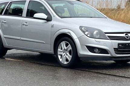 Opel Astra 136.000 km 3.200 € Fellbach 70736
