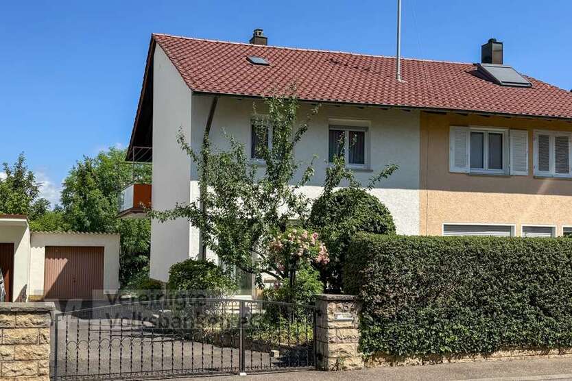 Haus zum Kaufen in Möglingen 449.000 € 80 m² 4 zimmer