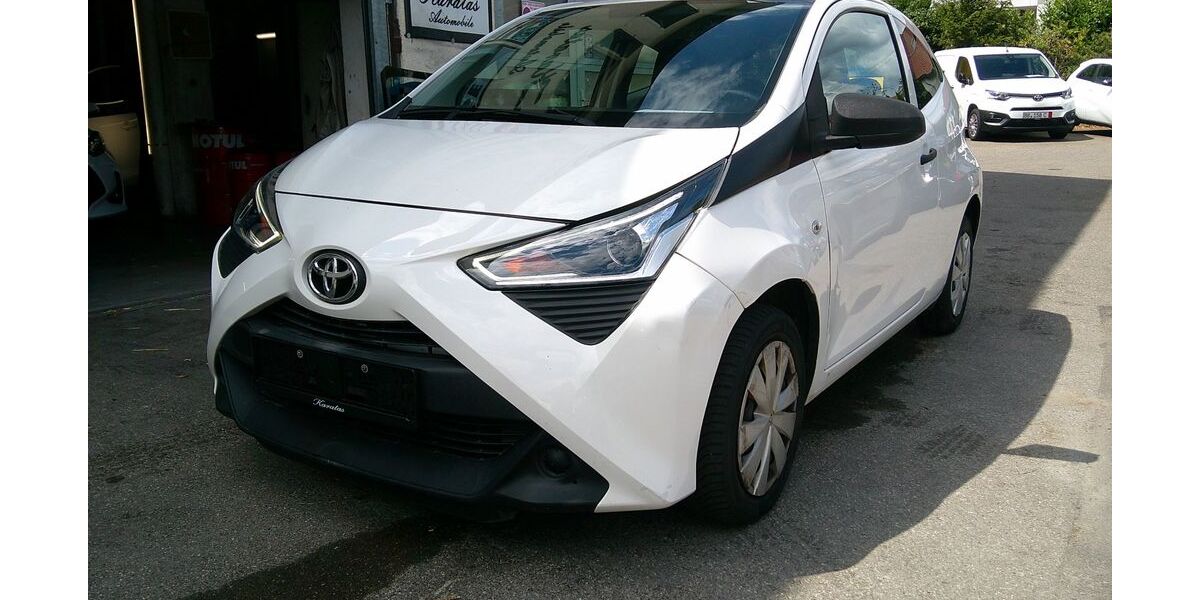Toyota Aygo (X) 78.000 km 6.390 &euro; Sindelfingen 71065