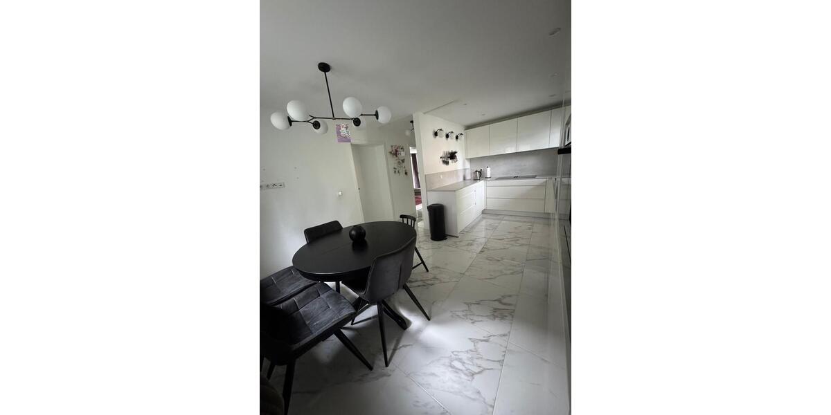 OHNE MAKLERPROVISION! 4,5 Zimmer auf 92 qm, 2021 Saniert 4.5 zimmer