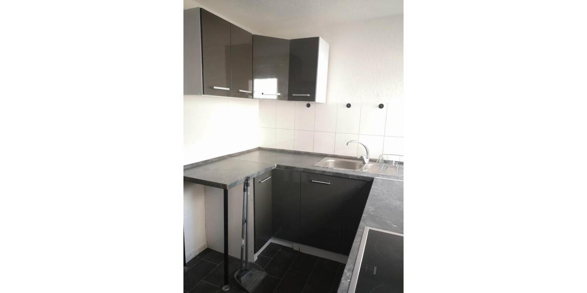 Etagenwohnung Stuttgart Zuffenhausen - 3.5 Zimmer, 90 m&sup2;, 1.050&euro; | Angebot:26136018