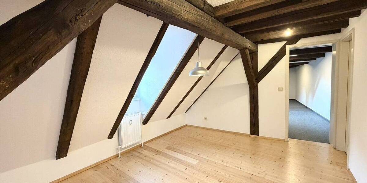 Etagenwohnung Esslingen am Neckar Stadtmitte - 3 Zimmer, 105 m&sup2;, 1.400&euro; | Angebot:26806852