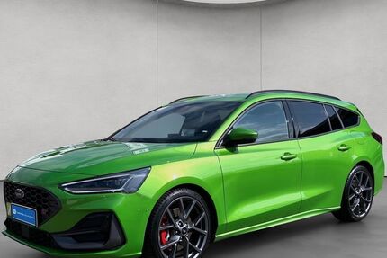 Ford Focus 44.316 km 32.840 € Esslingen 73730