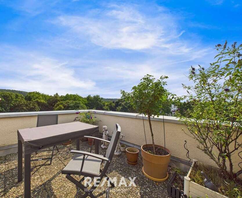 Wohnung zum Kaufen in Stuttgart 399.000 € 94 m² 3 zimmer