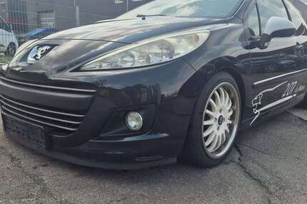 Peugeot 207 160.000 km 2.250 &euro; Tuebingen 72072