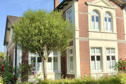 Rarität in Wedel - Charmanter Altbau mit Wintergarten in unmittelbarer Nähe zum Mühlenteich