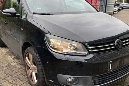 VW Touran 151.500 km 10.999 € Ludwigsburg 71638