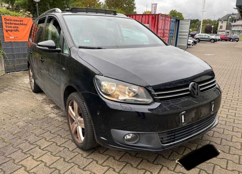 VW Touran 151.500 km 10.999 € Ludwigsburg 71638