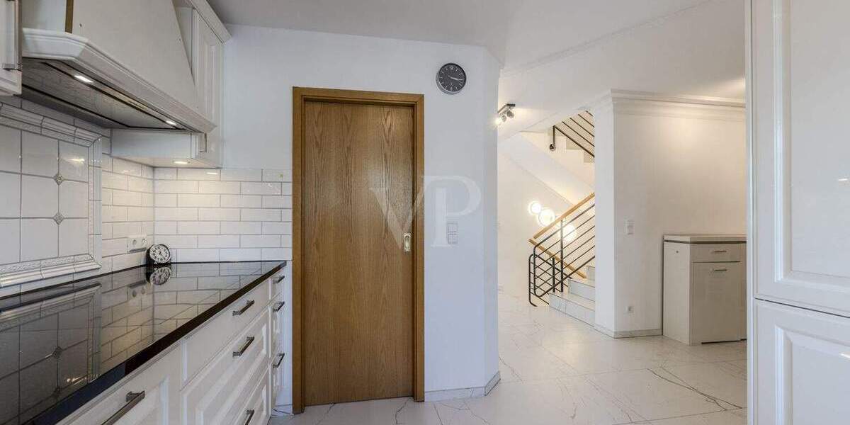 Reihenendhaus Plochingen / Stumpenhof Stumpenhof - 9 Zimmer, 247 m&sup2;, 810.000&euro; | Angebot:23801548