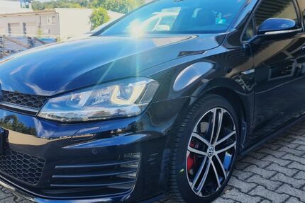 VW Golf 153.000 km 13.700 &euro; Ebersbach an der Fils. 73061