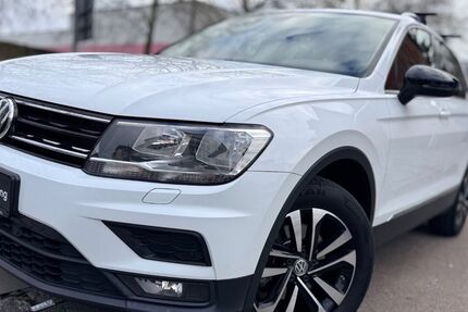 VW Tiguan 97.000 km 24.999 &euro; Stuttgart 70435