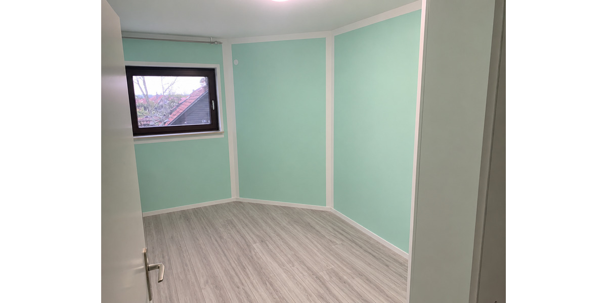 Helle und gepflegte 3,5-Zimmer-Erdgeschosswohnung mit Wohlfühlcharakter - 3.5 Leonberg Haldengebiet | Angebot:27350763