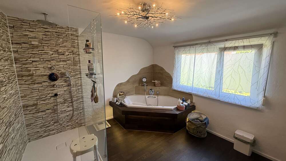 Einfamilienhaus Neuhausen - 6 Zimmer, 154 m&sup2;, 675.000&euro; | Angebot:27095389