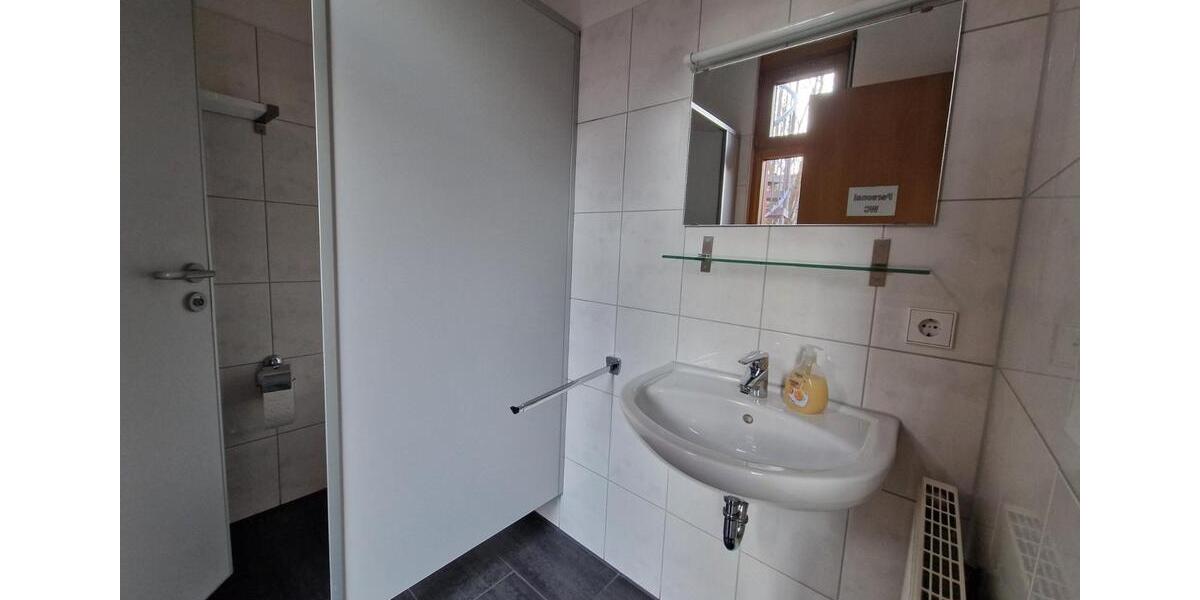 Gewerbeobjekt Reutlingen Altenburg - 2.100&euro; | Angebot:24642583