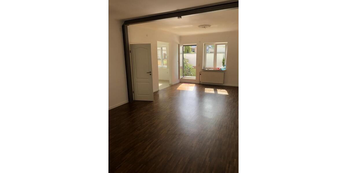 Doppelhaushälfte Fellbach Oeffingen - 6 Zimmer, 160 m&sup2;, 2.500&euro; | Angebot:26129547