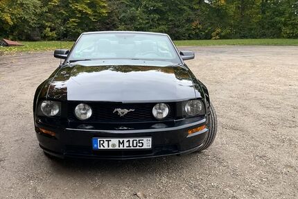Ford Mustang 180.100 km 15.000 &euro; Riederich 72585