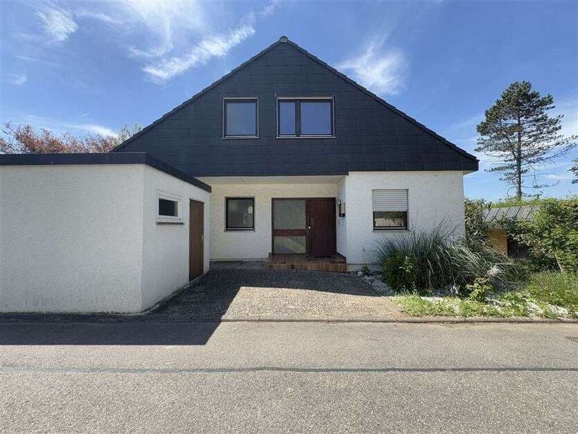 Haus zum Mieten in Kirchentellinsfurt 1.850 € 184 m²