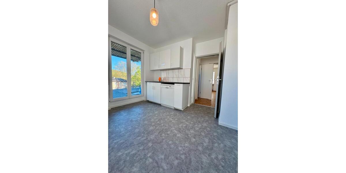Etagenwohnung Stuttgart Zuffenhausen - 4 Zimmer, 90 m&sup2;, 1.450&euro; | Angebot:26326728