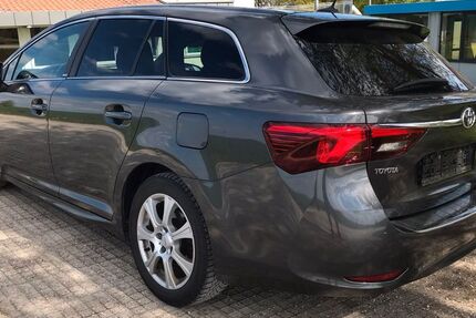 Toyota Avensis 158.000 km 9.390 &euro; Walddorfhäslach 72141