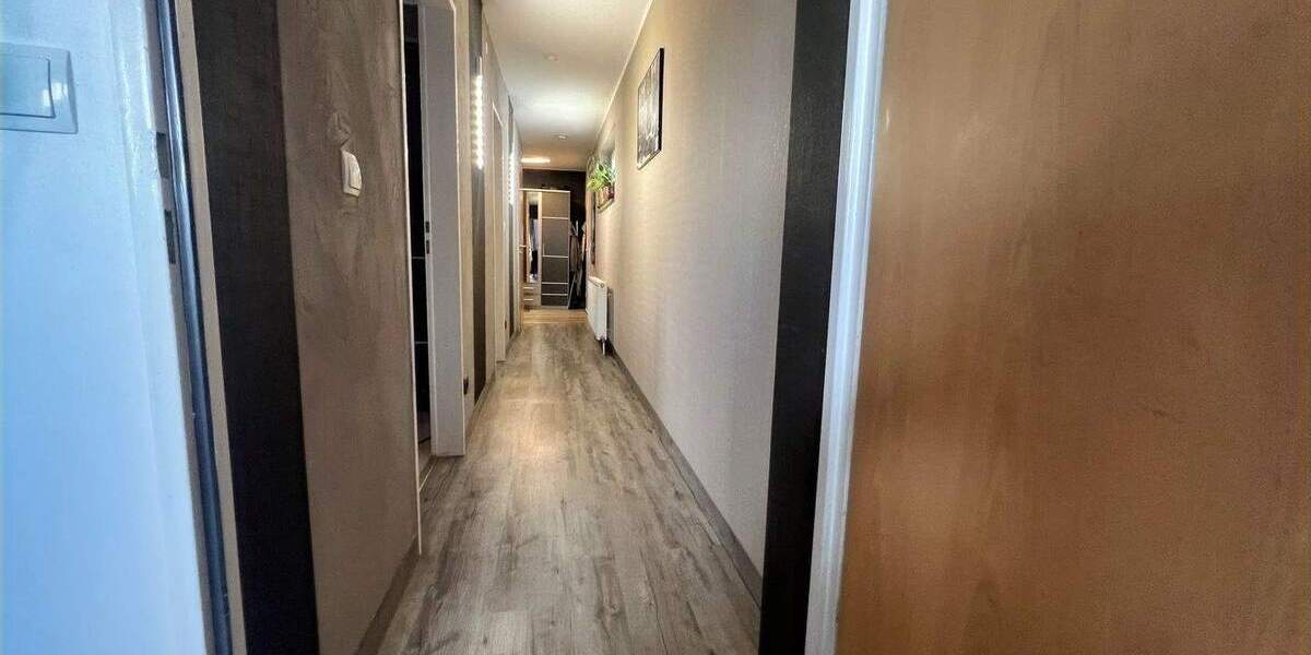 Etagenwohnung Nürtingen - 3 Zimmer, 81 m&sup2;, 305.000&euro; | Angebot:26930726