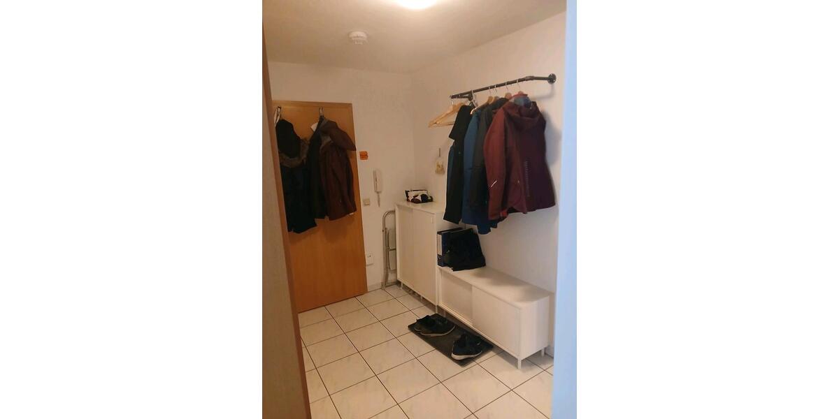 Erdgeschoßwohnung Stuttgart Luginsland - 2.5 Zimmer, 56 m&sup2;, 1.170&euro; | Angebot:26123215