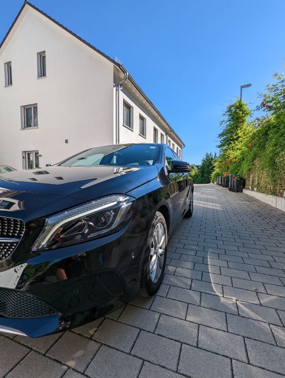 Mercedes-Benz A 180 66.000 km 17.300 € Steinenbronn 71144
