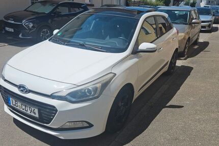 Hyundai i20 98.000 km 9.800 &euro; Bietigheim bissingen 74321